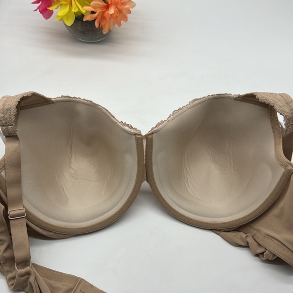 Olga NWT Tan Lace Bra Size 44C - Picture 10 of 10